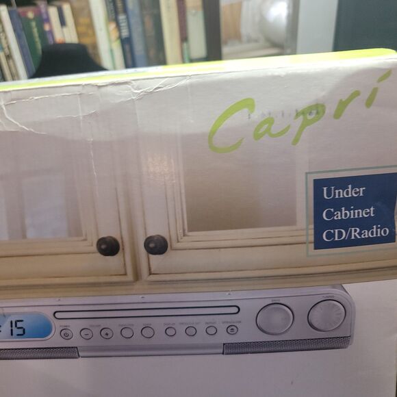 Gpx Capri Under Cabinet CD Player/Radio Mp3 Ready Space Saver AM /FM *New in Box - Picture 11 of 16